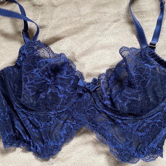 L’Agent by Agent Provocateur Bra Set - Picture 2 of 6